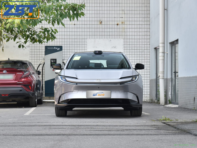 Электромобиль Toyota BZ5 New Energy Electric Sedan 19 599,00–19 999,00 долларов США/
